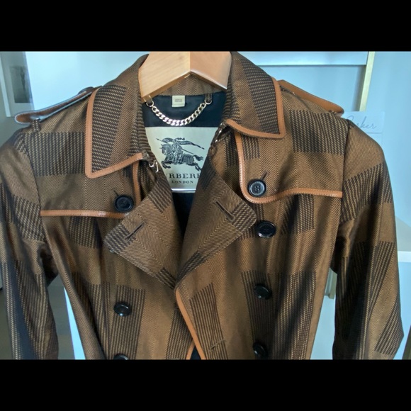 Burberry Heritage Trench Coat